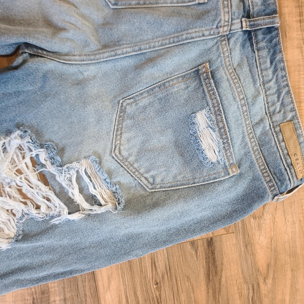 Cello Distressed Light Blue Women's Ripped Skinny Jeans Size 11 *sold* - Picture 7 of 7